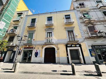 MONOLOCALE A TORRE DEL GRECO