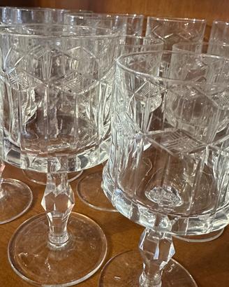 Servizio bicchieri in cristallo + 2 brocche