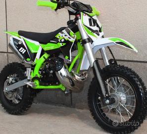Mini cross