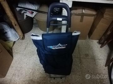 Carrello per fare la spesa