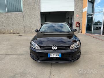 Volkswagen Golf 2.0 TDI DSG 5p. Highline BlueMotio