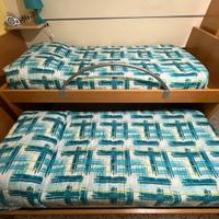 Letto a castello scorrevole con materassi