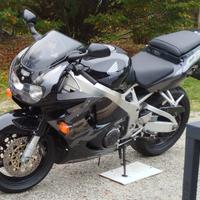 Honda CBR 900 RR Fireblade SC 33 1996