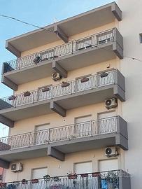 Ampio quadrivani vista mare