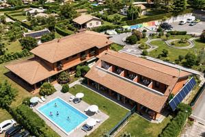 ALBERGO A IDRO