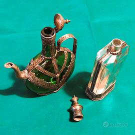 bottiglie vintage / metallo sbalzato