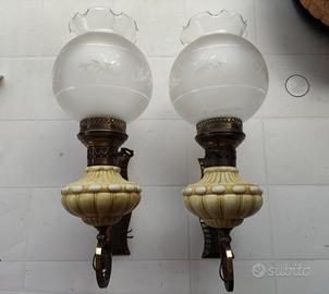 Applique in ottone e opalina