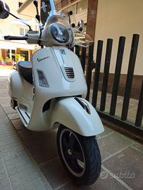 vespa 300