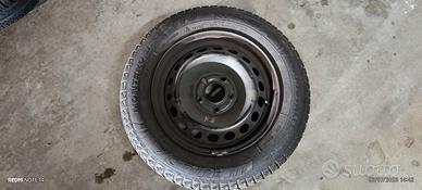 4 Cerchioni in ferro con gomme 195/65 R15  91T