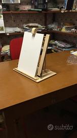 Tre piedi per pittura