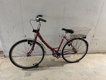 Bicicletta da donna con cestino da 28 pollici