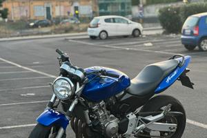 Hornet 600 anno 2004