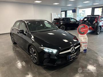 MERCEDES-BENZ A 180 d Executive Full Optional
