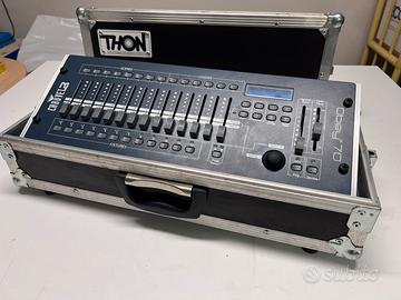 Centralina DMX Obey 70 con Flight Case