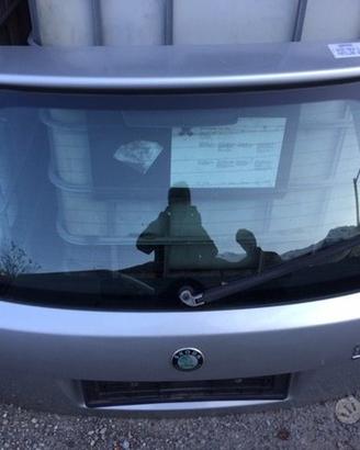 Portellone Skoda Fabia 2003 berlina grigio chiaro