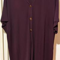 Camicione colore marrone.