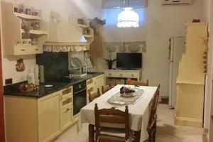 Tavernetta trilocale in villa arredata a Carbonara