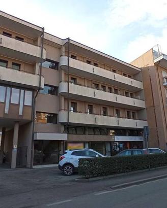 Appartamento di 178 m² con 4 locali e box auto dop