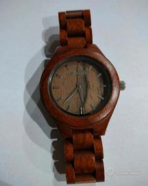 orologio marrone in vero legno