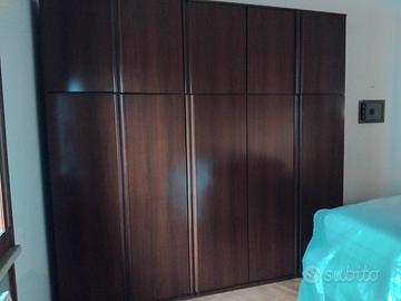 armadio in legno lungo 2.52 alto 2.40