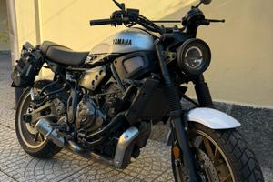 YAMAHA XSR 700 LEGACY
