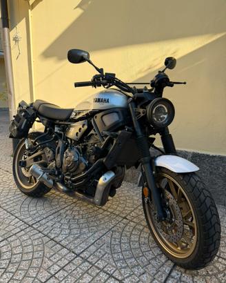YAMAHA XSR 700 LEGACY
