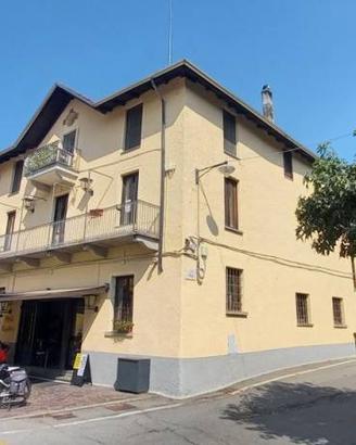 Loft / Open Space di 187 m² con 2 locali a Pombia