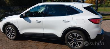 FORD Kuga 2.5 Plug In Hybrid 225 CV 2WD Titanium