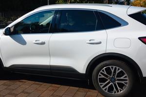 FORD Kuga 2.5 Plug In Hybrid 225 CV 2WD Titanium