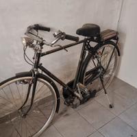 Bici d'epoca a motore Bianchi