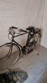 Bici d'epoca a motore Bianchi