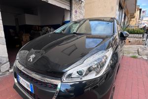 Peugeot 208 gt line nera