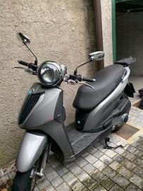 Piaggio Carnaby 300