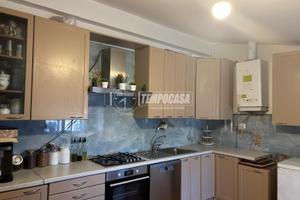 4 LOCALI CON TERRAZZO E BOX