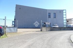 CAPANNONE A PECETTO DI VALENZA