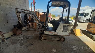 Mini escavatore BOB CAT X 320