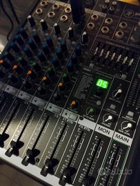 Mixer Mackie ProFX8v2
