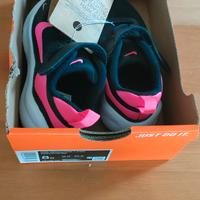 Scarpe ginnastica Nike da  bambina n.25.Nuove