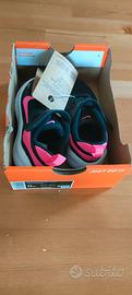 Scarpe ginnastica Nike da  bambina n.25.Nuove