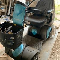 Scooter elettrico a 4 ruote