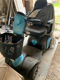 Scooter elettrico a 4 ruote