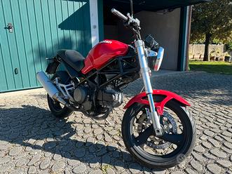 Ducati Monster 600 usata in vendita in Campania