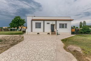 Villa di 194 m² con più di 5 locali e box auto dop