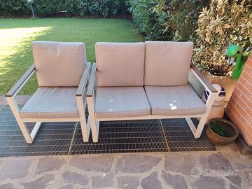 Divanetto da giardino