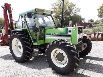 trattori attrezzi agricoli