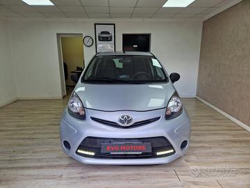 Toyota Aygo EURO 5 NEOPATENTATI