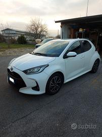 TOYOTA YARIS HIBRID