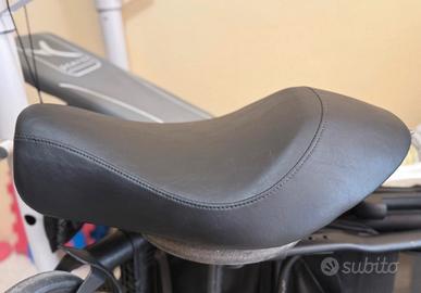 Sella harley iron 883