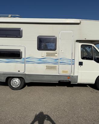 CAMPER AUTO ROLLER 6 POSTI FIAT 1.9 TD ANNO 2000