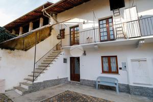 CASA SEMINDIPENDENTE A RIVAROLO CANAVESE